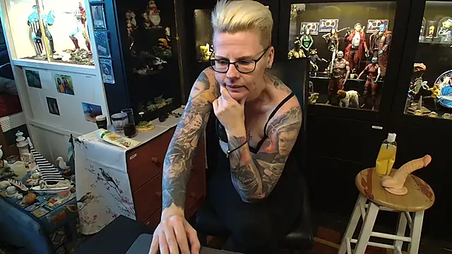 Snapshot of MaryG chatting on January 16, 2025, 1:47 pm MaryG online show from January 16, 2025, 1:47 pm