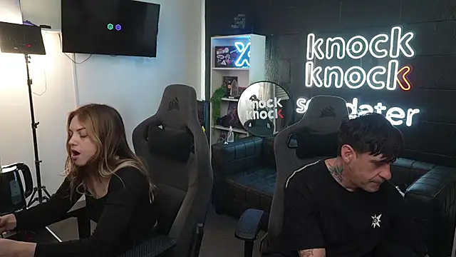 Elnonoykeila77 online show from October 26, 2025, 3:40 pm