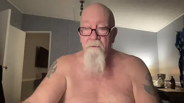 Snapshot of kcbace61760 chatting on February 10, 2026, 3:32 am kcbace61760 online show from February 10, 2026, 3:32 am