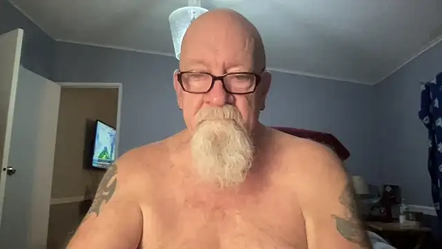 Snapshot of kcbace61760 chatting on February 15, 2026, 2:52 am kcbace61760 online show from February 15, 2026, 2:52 am