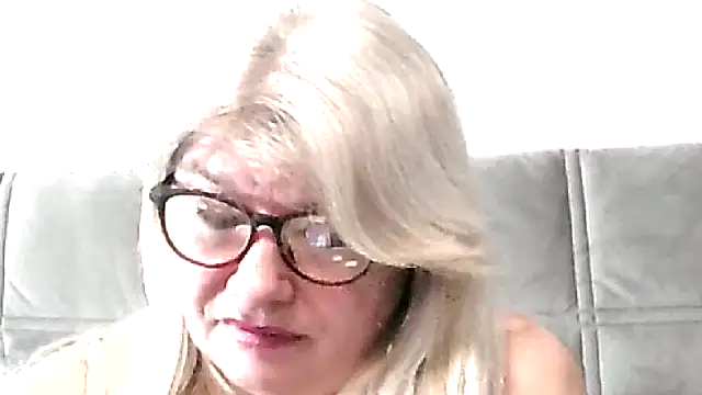 Diana 49 online show from February 1, 2026, 4:44 am