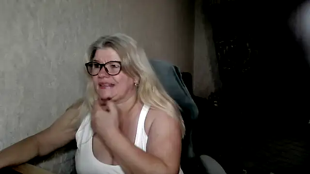 Diana 49 online show from April 21, 2026, 6:20 am