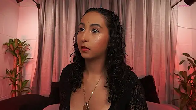 agatha collins  online show from October 23, 2025, 7:23 pm