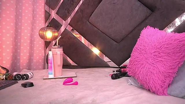 Snapshot of violeta_aroca chatting on February 28, 2025, 9:25 am violeta aroca online show from February 28, 2025, 9:25 am