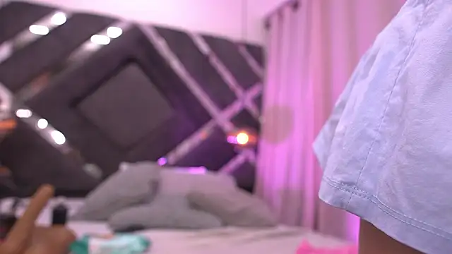 Snapshot of violeta_aroca chatting on November 1, 2025, 3:08 am violeta aroca online show from November 1, 2025, 3:08 am