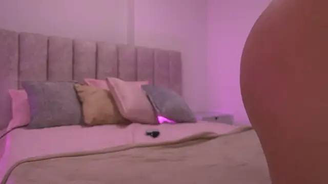 Snapshot of violeta_aroca chatting on November 6, 2025, 3:07 am violeta aroca online show from November 6, 2025, 3:07 am