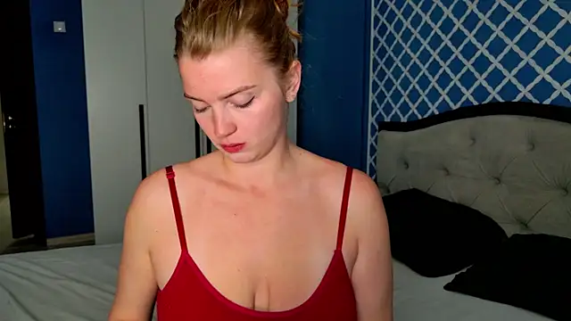 Busty Redhead online show from June 7, 2026, 6:50 am