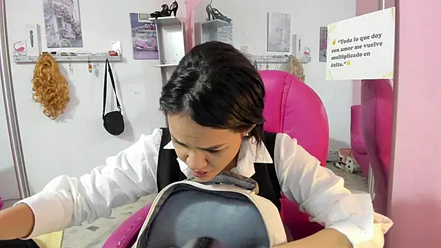 CAMILA--REY online show from February 25, 2026, 11:31 am