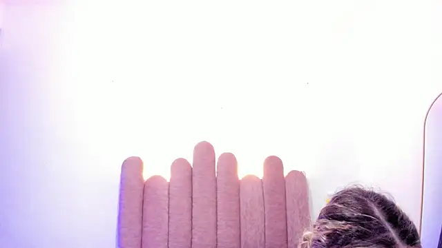 ISABELLASSMITH online show from January 21, 2025, 7:50 pm