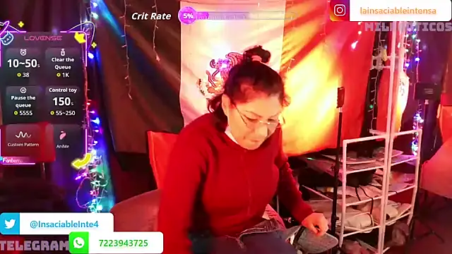 LaInsaciableIntensa online show from November 30, 2025, 11:09 pm