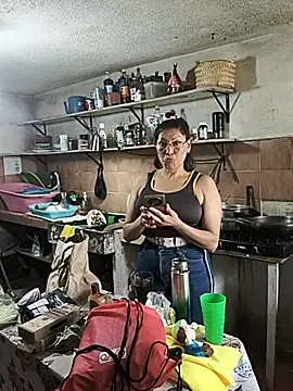 LaInsaciableIntensa online show from June 3, 2026, 6:57 pm