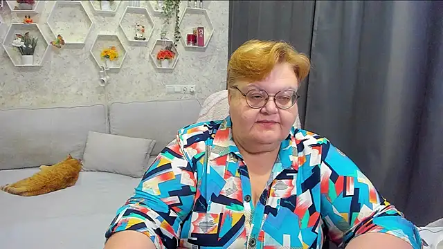  big love  online show from April 6, 2026, 7:37 pm