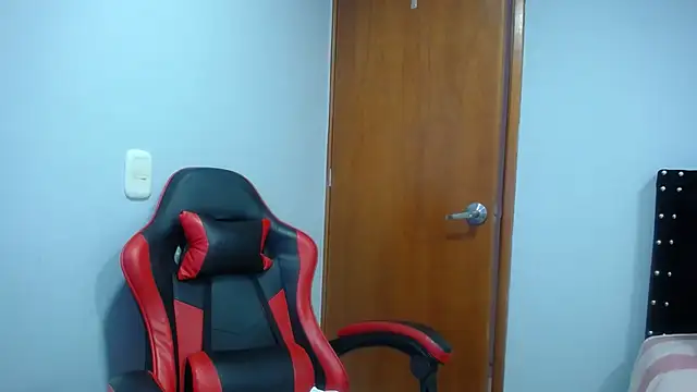 Ursulawhite69 online show from March 6, 2026, 6:26 pm