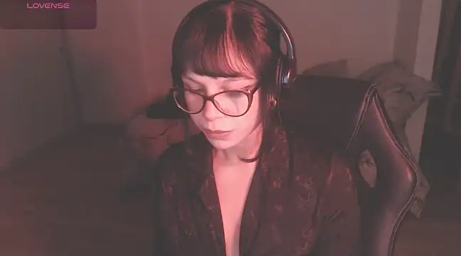 Snapshot of modjo_ chatting on January 5, 2025, 1:56 am modjo  online show from January 5, 2025, 1:56 am