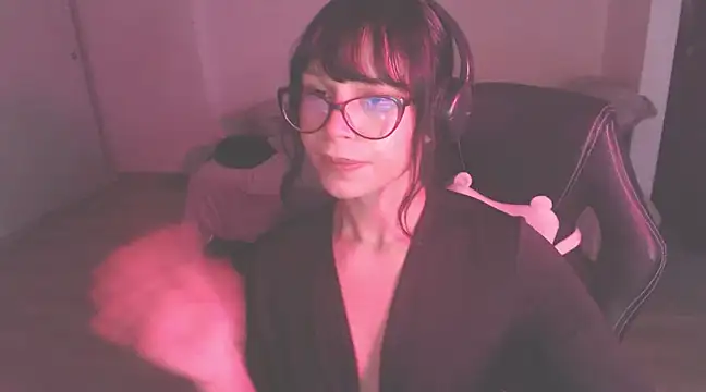 Snapshot of modjo_ chatting on February 21, 2025, 9:11 pm modjo  online show from February 21, 2025, 9:11 pm