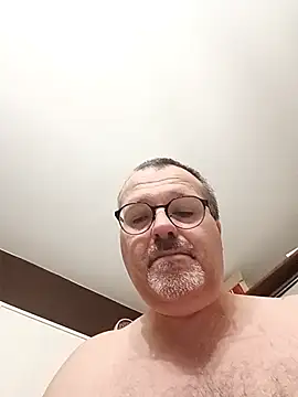 Snapshot of mike9473 chatting on April 13, 2026, 4:51 am mike9473 online show from April 13, 2026, 4:51 am
