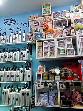 LunaZambrano online show from October 2, 2025, 5:42 pm