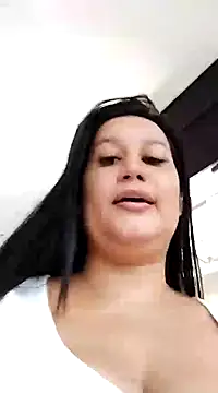 keilymadam online show from December 17, 2024, 4:32 pm