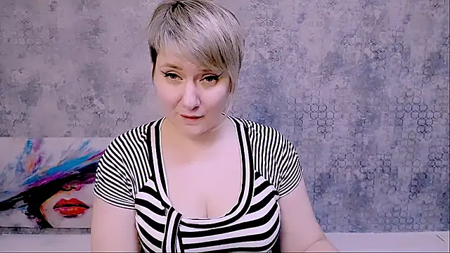 Djullia online show from February 17, 2025, 3:31 pm