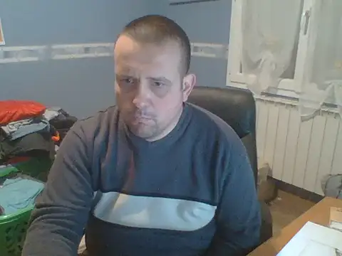 manubm03 online show from February 2, 2026, 10:25 am