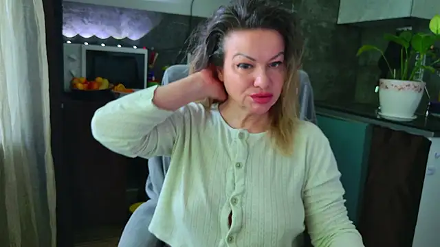 MishaMILF online show from June 4, 2026, 8:20 am