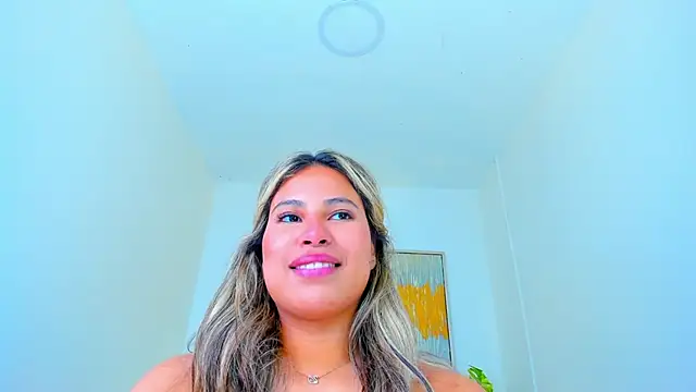 Carlota peach online show from February 5, 2025, 9:25 am