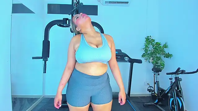 Carlota peach online show from February 10, 2025, 3:46 am