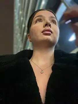 KrisMagnoly online show from March 12, 2026, 5:52 pm