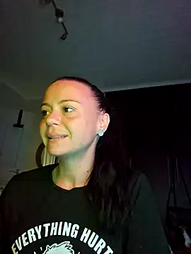 MrsBunnyBum online show from April 9, 2026, 5:40 am