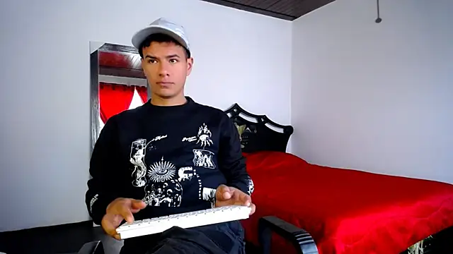 Snapshot of Deiby_casas chatting on January 14, 2025, 2:00 pm Deiby casas online show from January 14, 2025, 2:00 pm