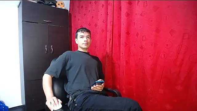 Snapshot of Deiby_casas chatting on October 19, 2025, 2:23 am Deiby casas online show from October 19, 2025, 2:23 am