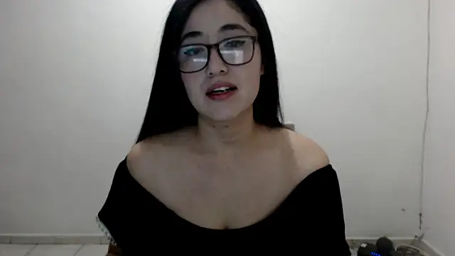 YummymeowW online show from January 18, 2025, 4:59 am