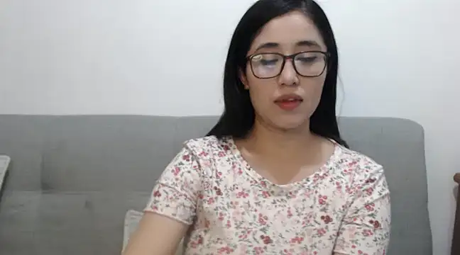 YummymeowW online show from January 25, 2025, 4:23 am