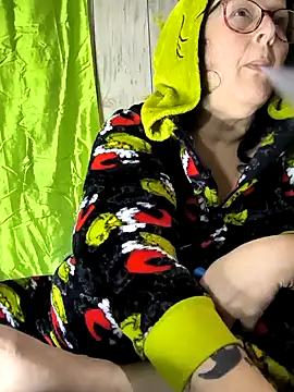 Snapshot of davisdesires@xh chatting on January 2, 2025, 6:12 pm davisdesiresxh online show from January 2, 2025, 6:12 pm