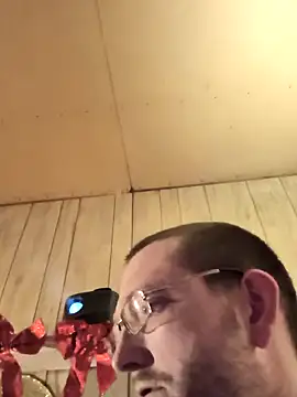 Snapshot of davisdesires@xh chatting on February 6, 2025, 12:11 am davisdesiresxh online show from February 6, 2025, 12:11 am