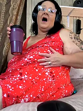 Snapshot of davisdesires@xh chatting on September 9, 2025, 5:12 pm davisdesiresxh online show from September 9, 2025, 5:12 pm