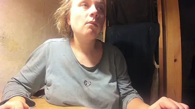 Snapshot of FrumCake chatting on March 21, 2025, 5:02 pm FrumCake online show from March 21, 2025, 5:02 pm