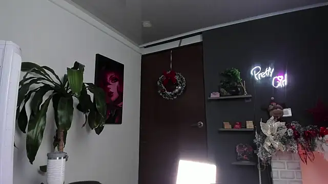 Katiehill 1 online show from January 11, 2026, 9:53 pm