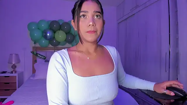 mia hank online show from March 19, 2025, 11:39 am