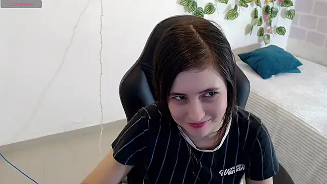 tania sweet   online show from January 17, 2025, 7:05 pm