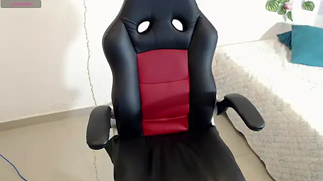 tania sweet   online show from February 28, 2025, 8:39 pm