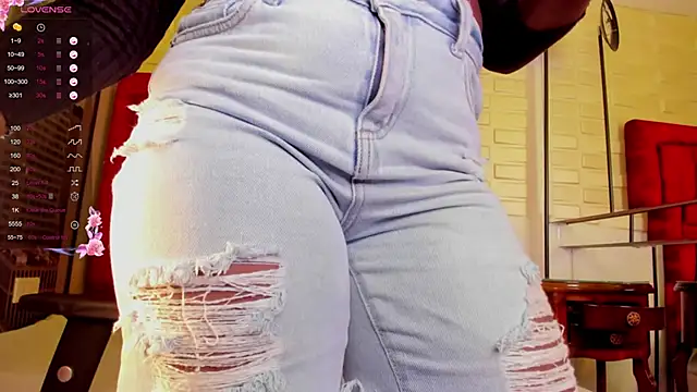 Tayra Siny online show from October 10, 2025, 4:55 am