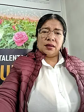 Snapshot of __valentina18 chatting on February 7, 2026, 1:15 pm valentina18 online show from February 7, 2026, 1:15 pm