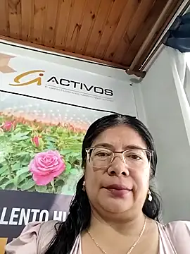 Snapshot of __valentina18 chatting on February 9, 2026, 1:48 pm valentina18 online show from February 9, 2026, 1:48 pm