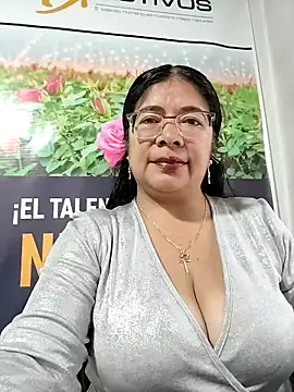 Snapshot of __valentina18 chatting on February 23, 2026, 12:57 pm valentina18 online show from February 23, 2026, 12:57 pm