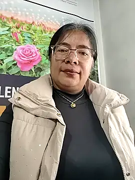   valentina18 online show from March 19, 2026, 12:53 pm