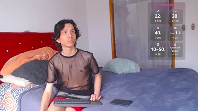 LAICK 01 online show from November 30, 2025, 10:25 pm