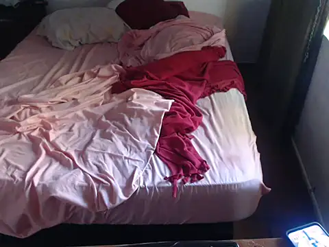 deftoolceles online show from February 25, 2026, 5:44 pm