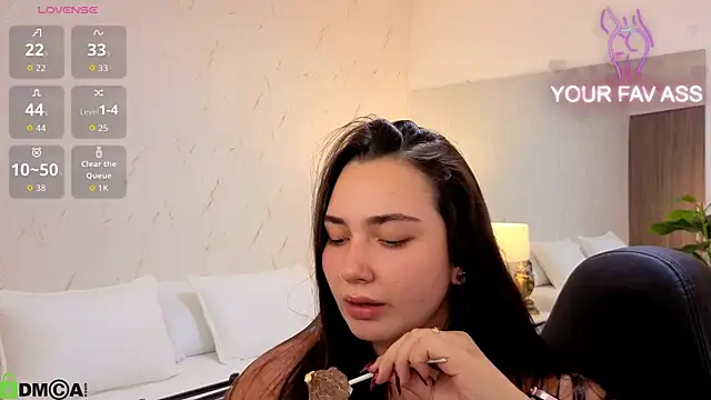 ava blue online show from October 9, 2025, 7:56 pm