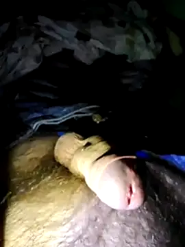 Snapshot of Robertvirt chatting on November 28, 2025, 2:20 pm Robertvirt online show from November 28, 2025, 2:20 pm